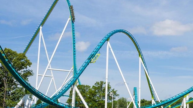 fury-325-roller-coaster-in-carowinds-amusement-park-in-charlotte-nc.jpg 