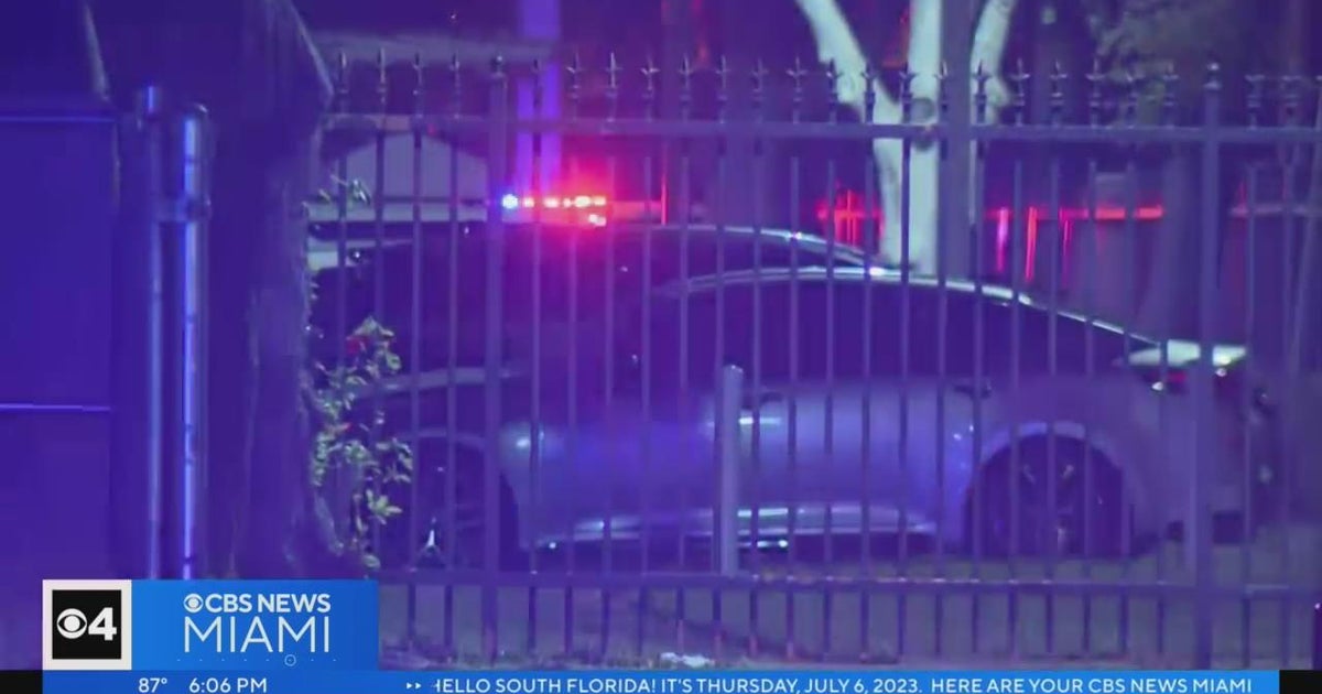 Neighbors react to shooting at Fort Lauderdale apartment complex - CBS ...