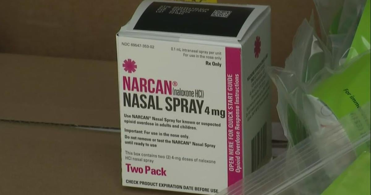 Mobile health unit distributes first aid kits, Narcan in Dixmoor - CBS ...