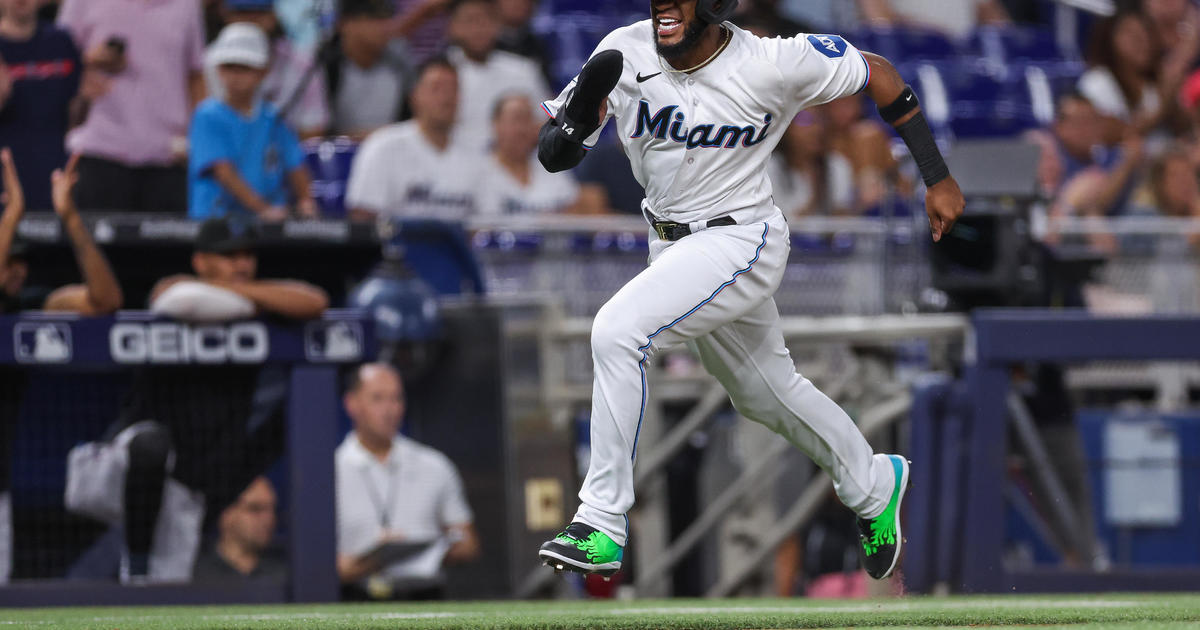 Yuli Gurriel of the Miami Marlins throws to first base against the News  Photo - Getty Images