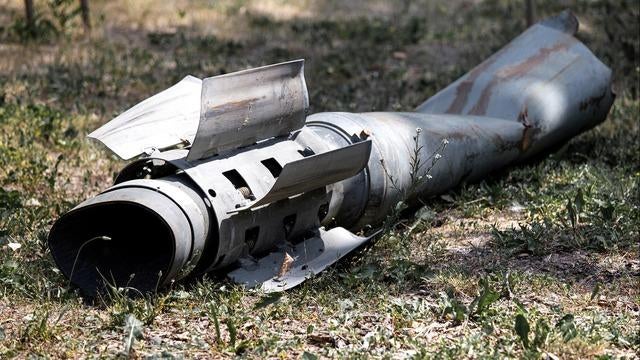 cbsn-fusion-ukraine-expected-to-get-cluster-bombs-from-us-thumbnail-2108945-640x360.jpg 