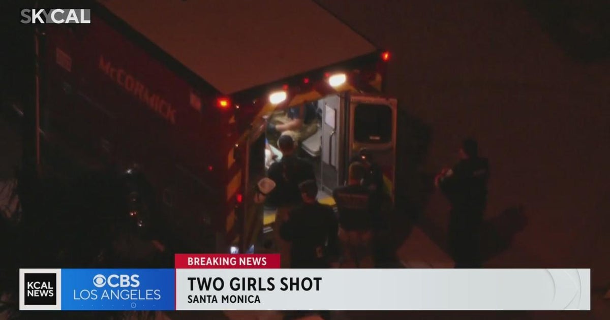 Two girls shot at gathering on Santa Monica beach - CBS Los Angeles