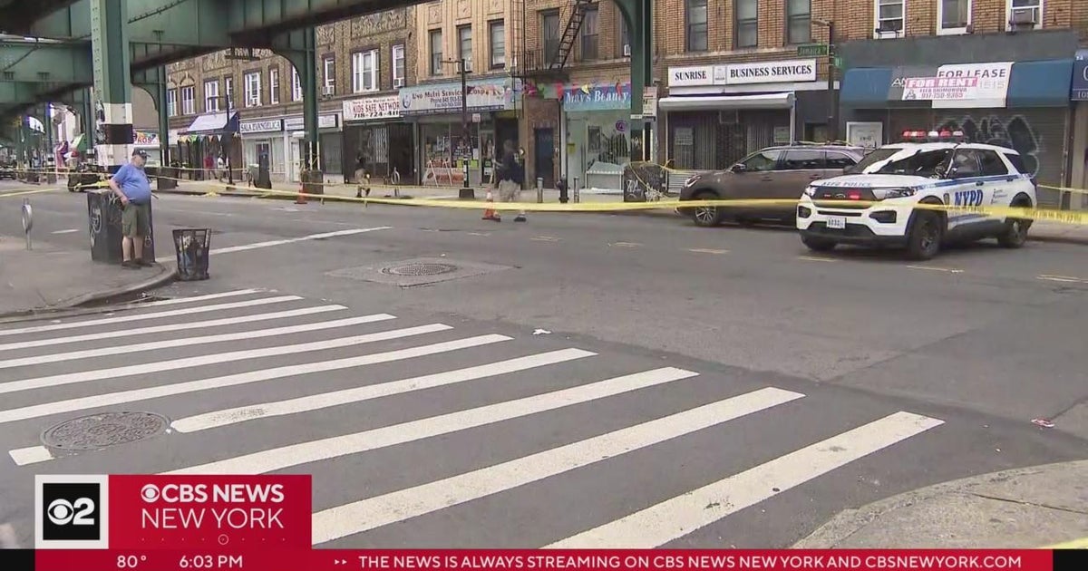 NYPD: Man on scooter randomly shoots 4 in Queens & Brooklyn, killing 1 ...