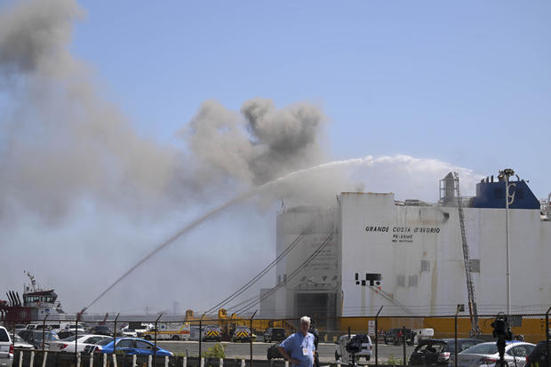 2 firefighters died, 5 injured responding to cargo ship fire in port of Newark 