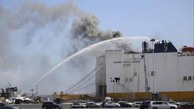 cbsn-fusion-crews-struggle-to-put-out-a-deadly-cargo-ship-fire-in-new-jersey-thumbnail-2110552-640x360.jpg 