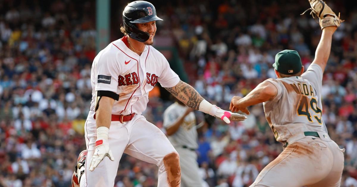 Duran, Verdugo each hit 2-run homers as Sox rout A's 10-3