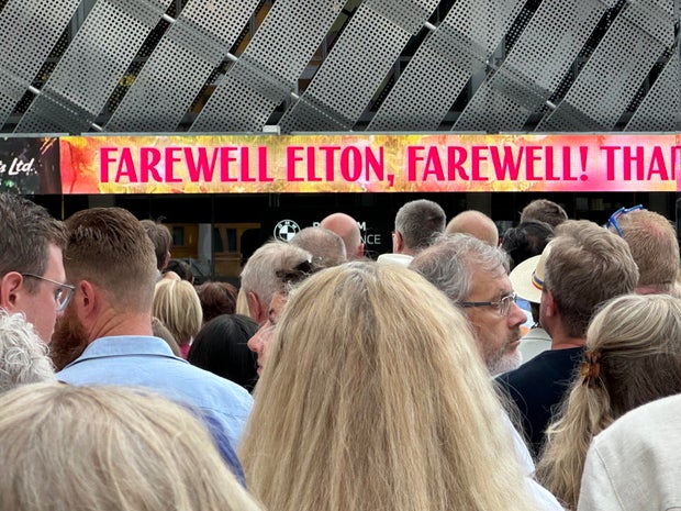 Elton John's "Farewell Yellow Brick Road" ends in Stockholm