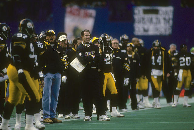 Franco Harris of the Pittsburgh Steelers celebrates with Terry News  Photo - Getty Images