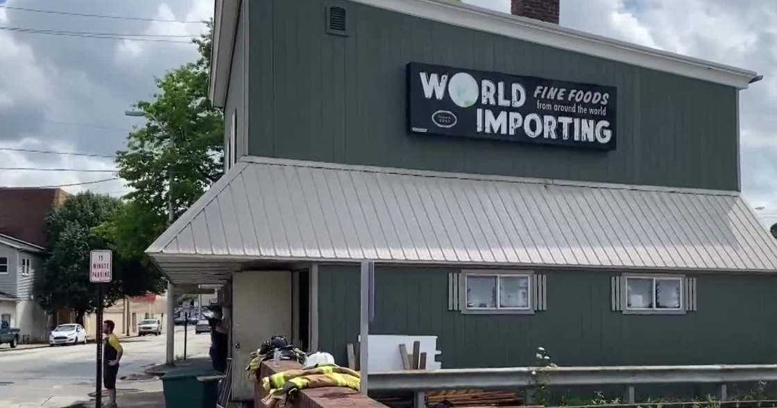 Uniontown market catches fire