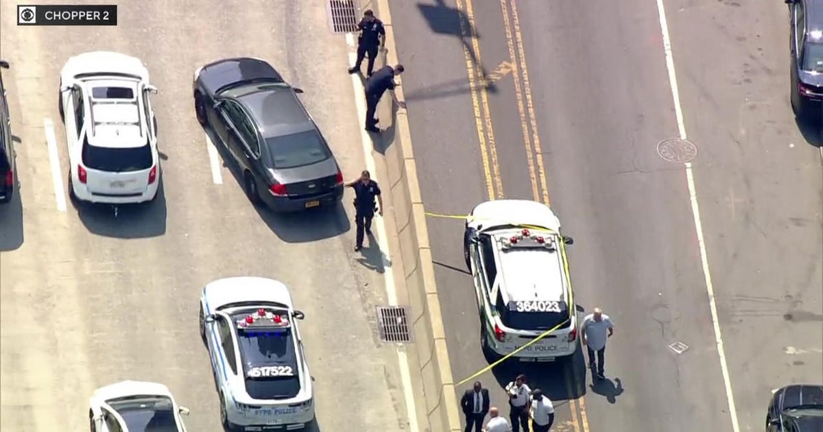 Passenger banned from Lyft after allegedly stabbing driver, leaping ...