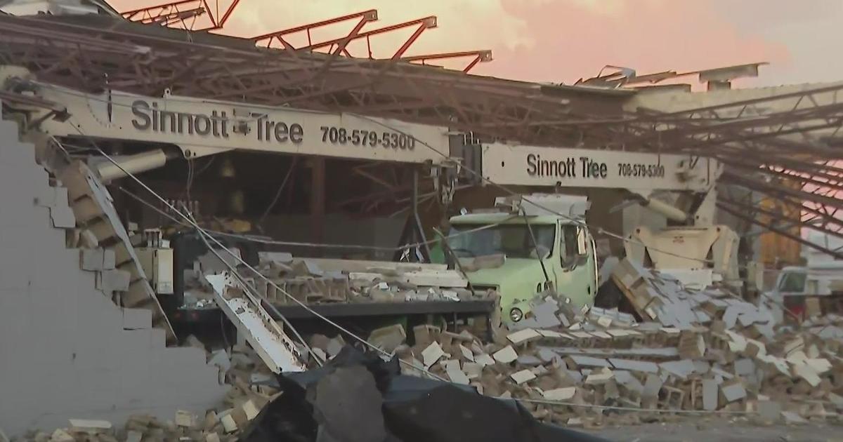 Tornado hit along I-55 corridor from Burr Ridge to Stickney - CBS Chicago