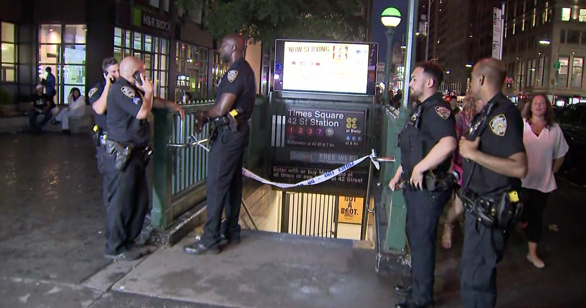 Police: Man stabbed in chest at Times Square subway station - CBS New York