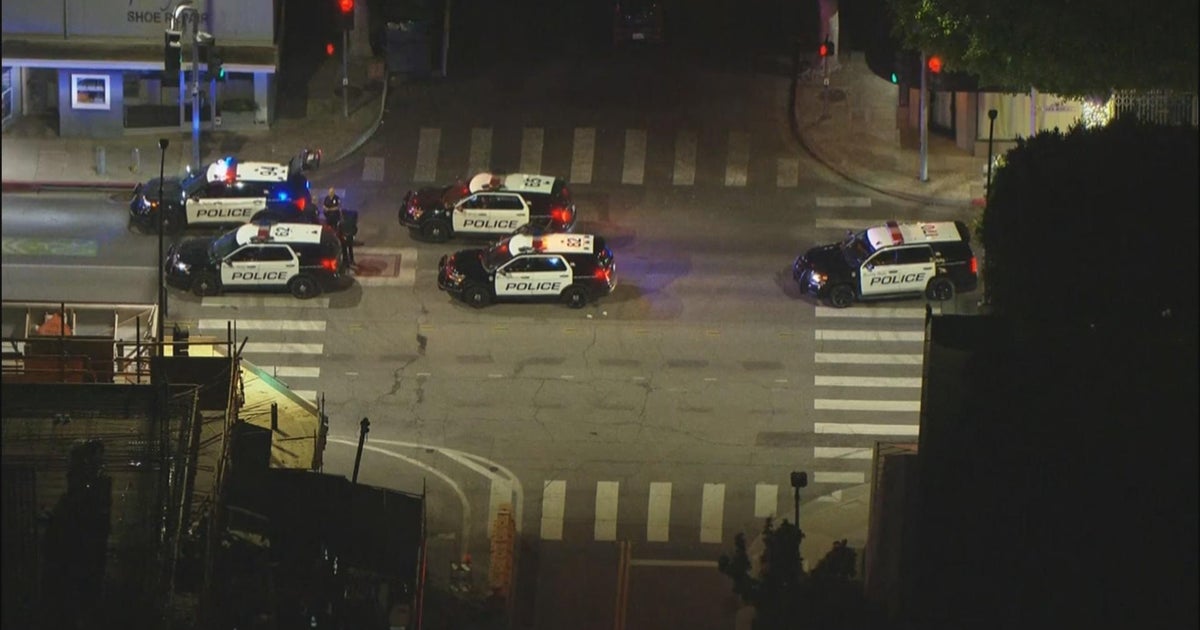 Beverly Hills police arrest four armed robbery suspects - CBS Los Angeles