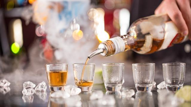 cbsn-fusion-alcohol-related-deaths-rise-as-pandemic-era-consumption-levels-continue-thumbnail-2142136-640x360.jpg 