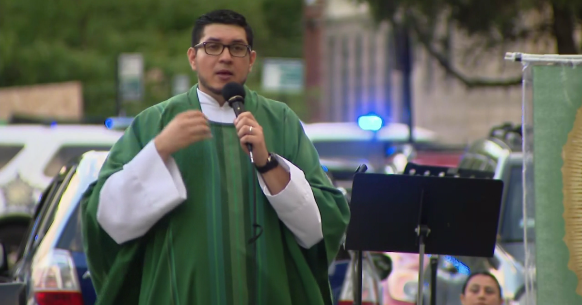 Little Village neighbors take back streets with block masses