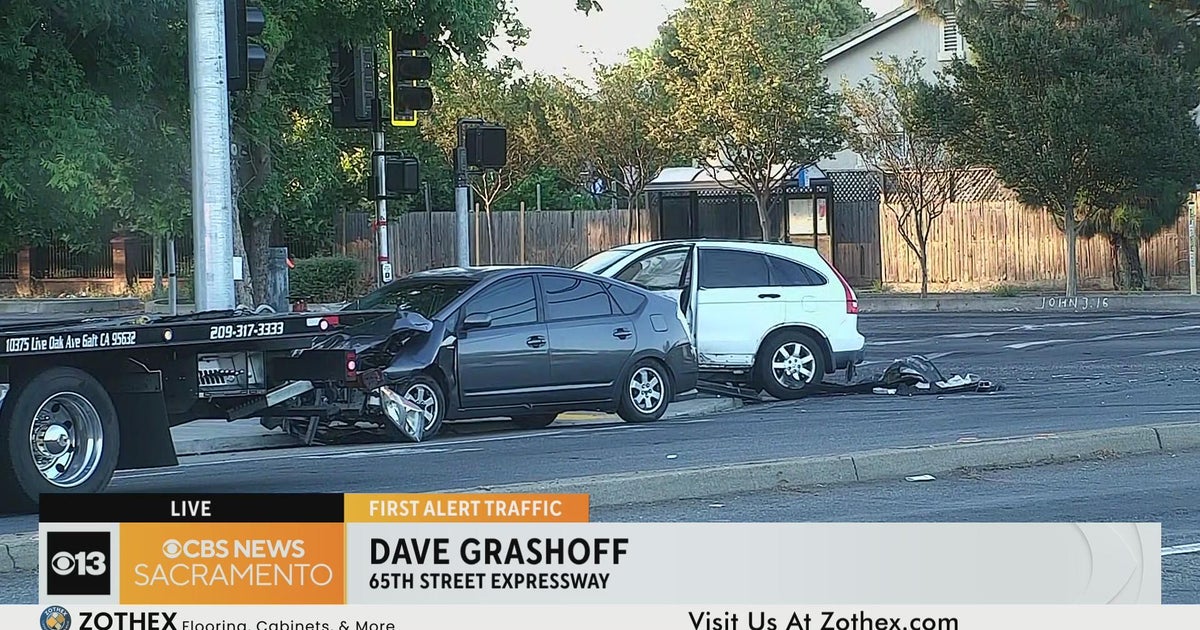 1 person transported to hospital after crash at 65th and Fruitridge Rd. in Sacramento