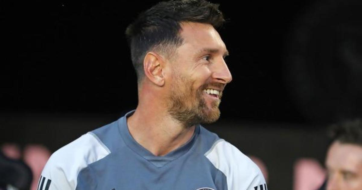 Lionel Messi kicks off first Major League Soccer game in Miami