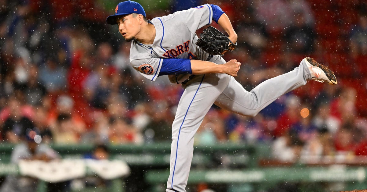 Red Sox and Mets have game suspended by rain with New York leading in the 4th Red Sox and Mets have game suspended by rain with New York leading in the 4th