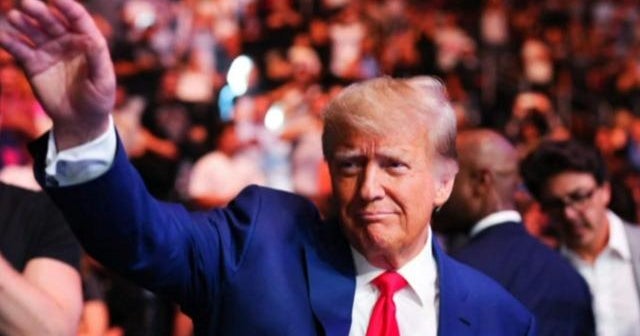Judge sets 2024 trial date in Trump classified documents case - CBS News