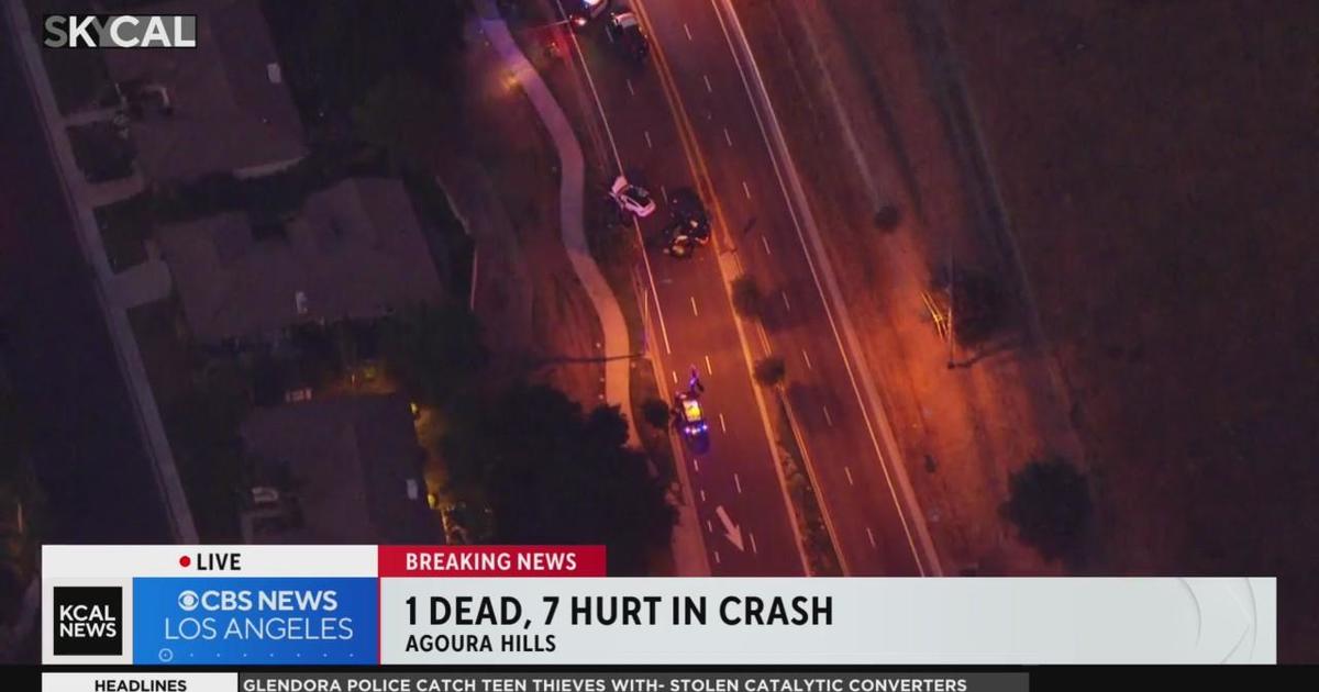 Grisly Multi Car Crash Kills One In Agoura Hills Cbs Los Angeles