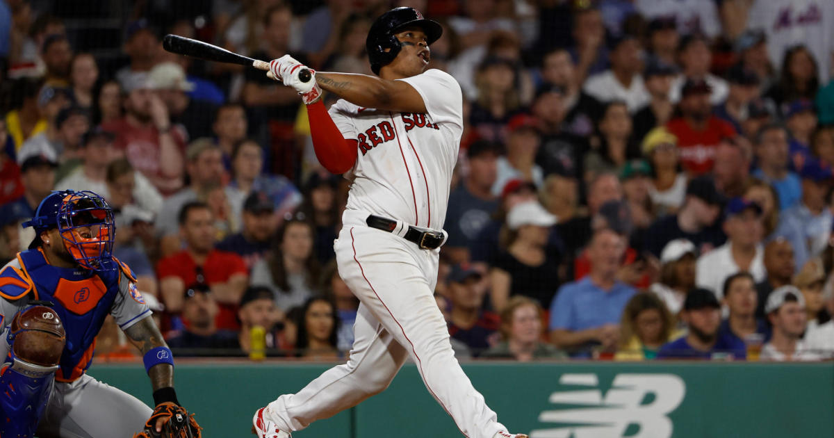 Devers and Duvall lead the Red Sox offense in a 6-1 win over the