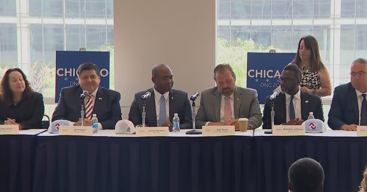 City and state leaders sign 'Labor Peace Agreement' CBS Chicago