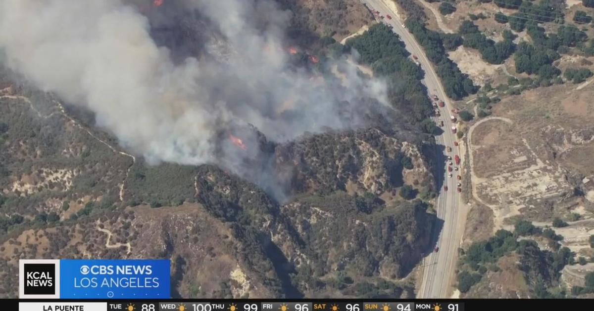 Another Brush Fire Breaks Out Near Santa Clarita Cbs Los Angeles 6791