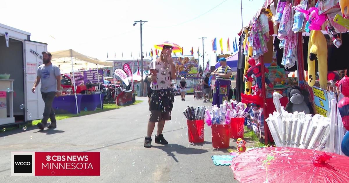 How people are staying cool at the Anoka County Fair CBS Minnesota