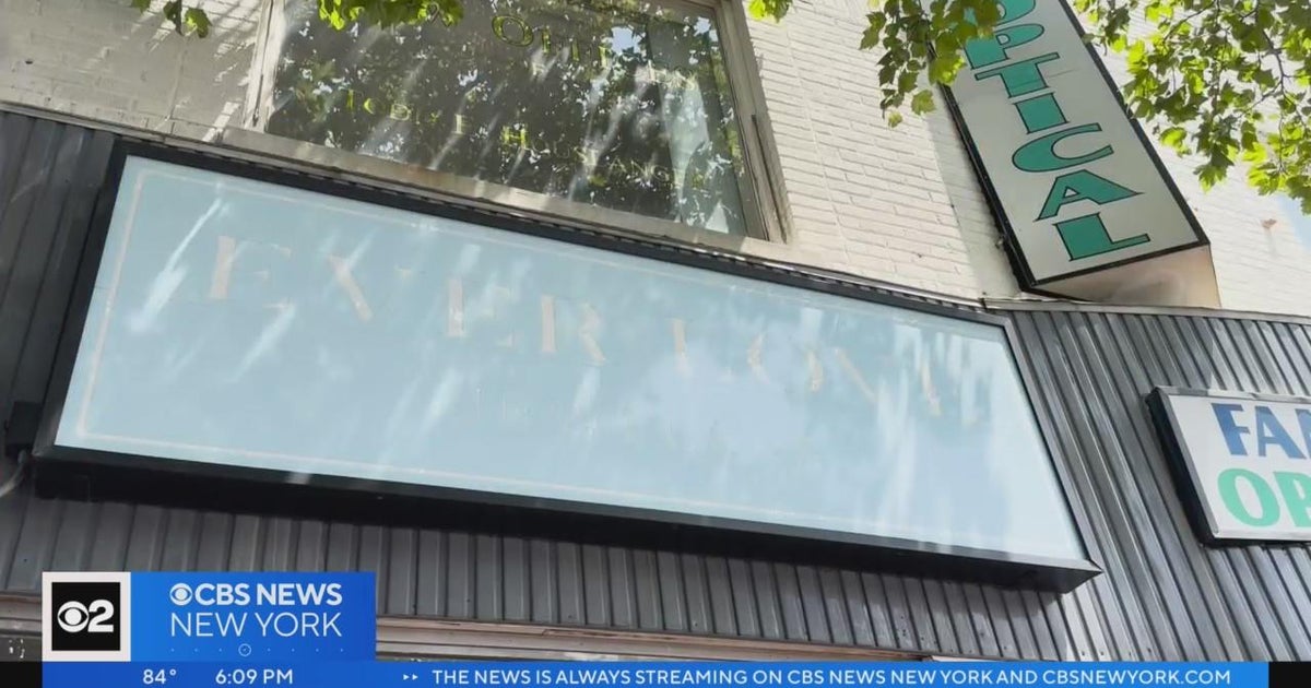 Long Island jewelry store clerk arrested for stealing over $125K in ...