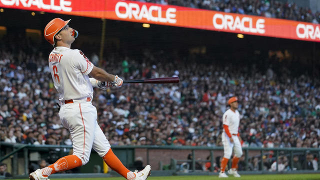 Giants beat A's 