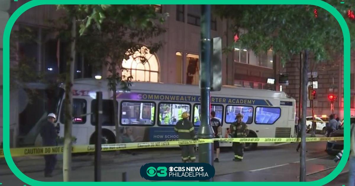 SEPTA Bus Crashes Into Center City Building - CBS Philadelphia