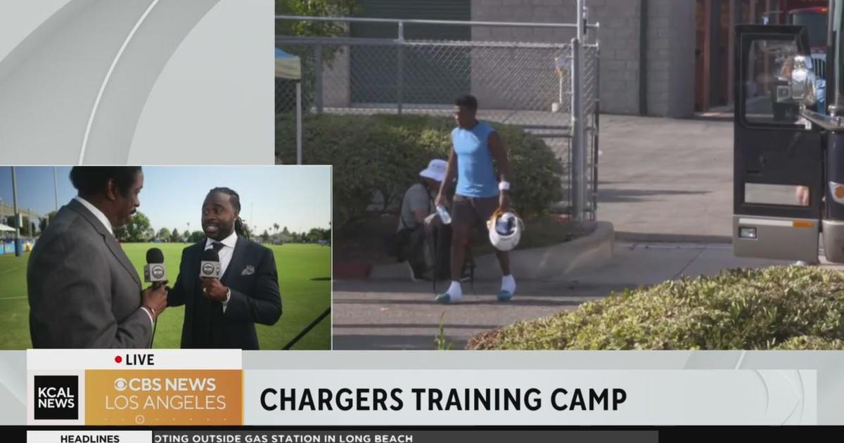 Chargers Training Camp: Chargers Players Arrive - CBS Los Angeles