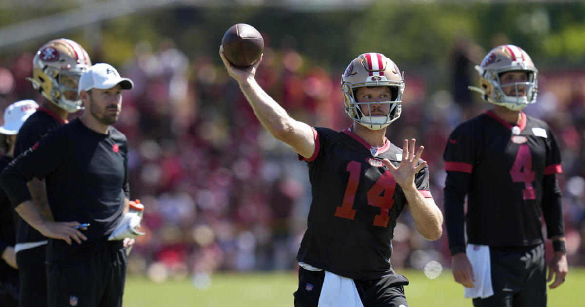 49ers are juggling 4 quarterbacks at start of camp after QB