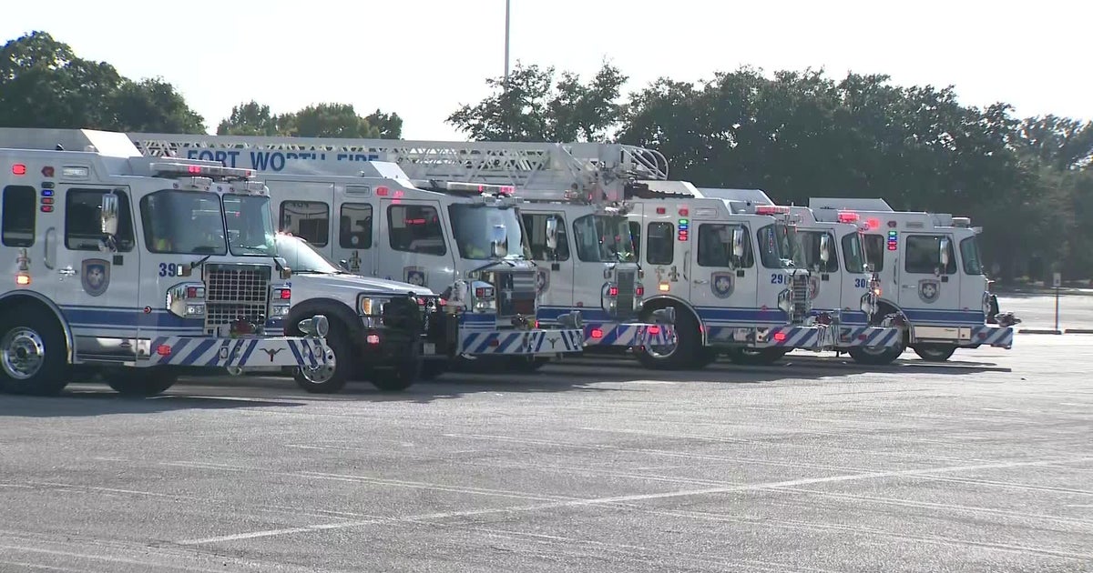 Fort Worth police evacuate Hulen Mall after possible bomb threat - CBS ...
