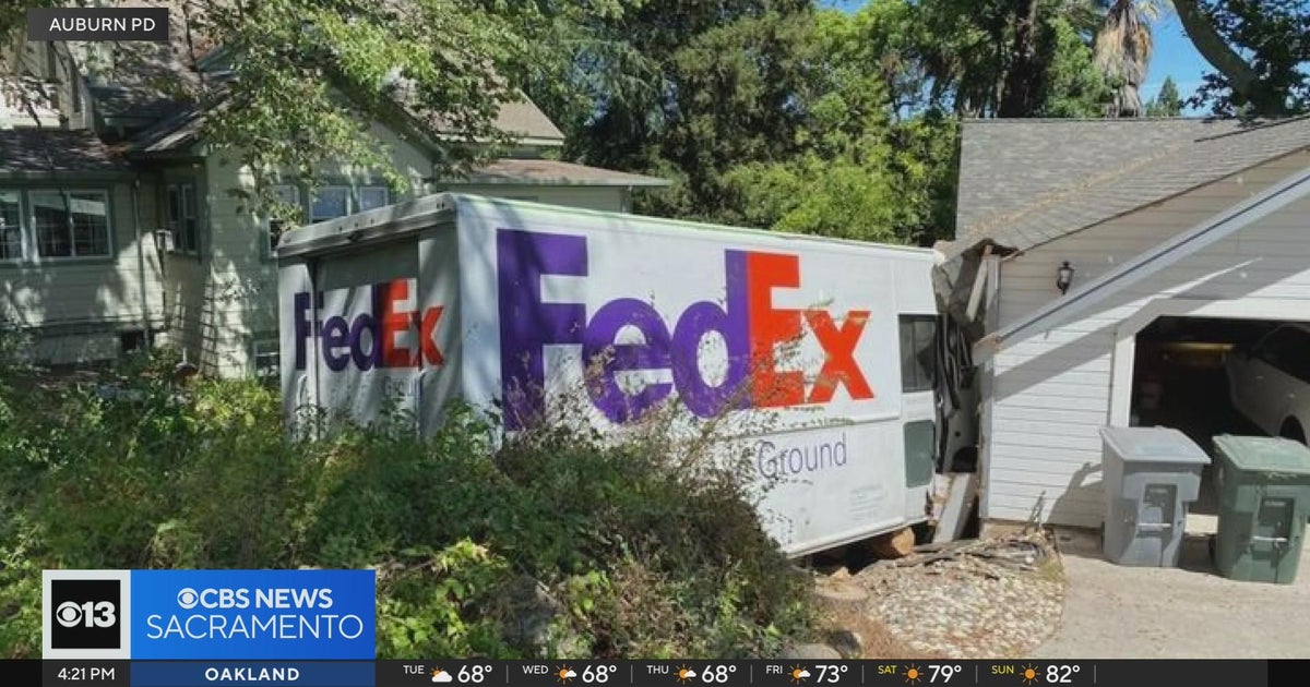 FedEx driver suffers medical problem, crashes into Auburn home