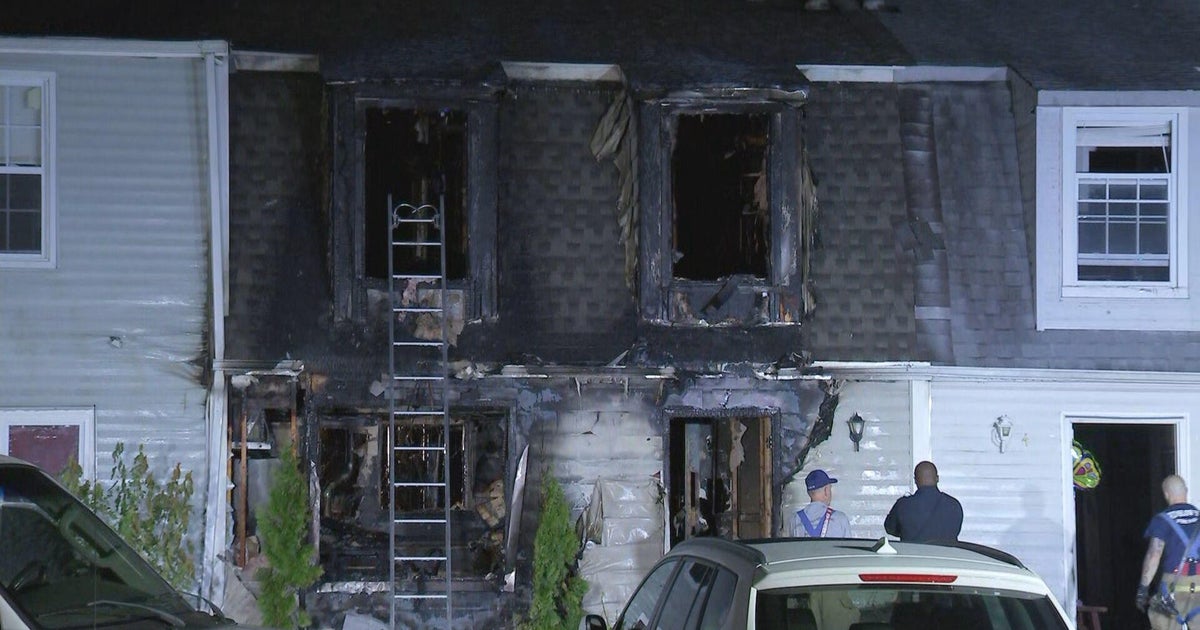 3 escape house fire at Villanova Courts in Sicklerville New Jersey 3 escape house fire at Villanova Courts in Sicklerville New Jersey