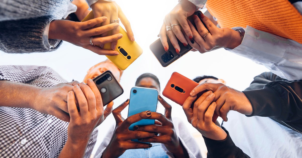 Florida Dwelling passes bill that targets kids on social media Florida Dwelling passes bill that targets kids on social media