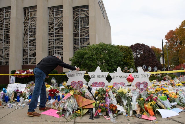 Memorial For Victims Of Mass Shooting At Pittsburgh Synagogue 