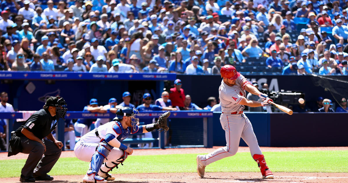 Hunter Renfroe helps Angels avoid sweep by Blue Jays