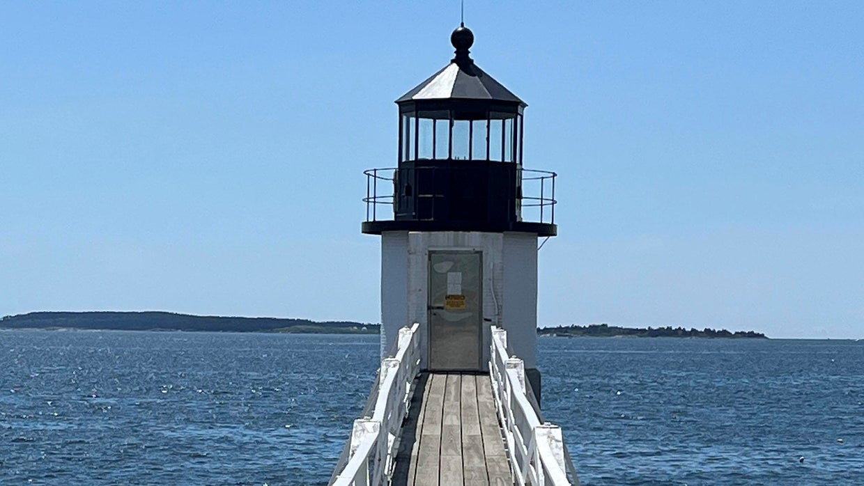 'Forrest Gump' lighthouse in Maine goes dark after lightning strike ...