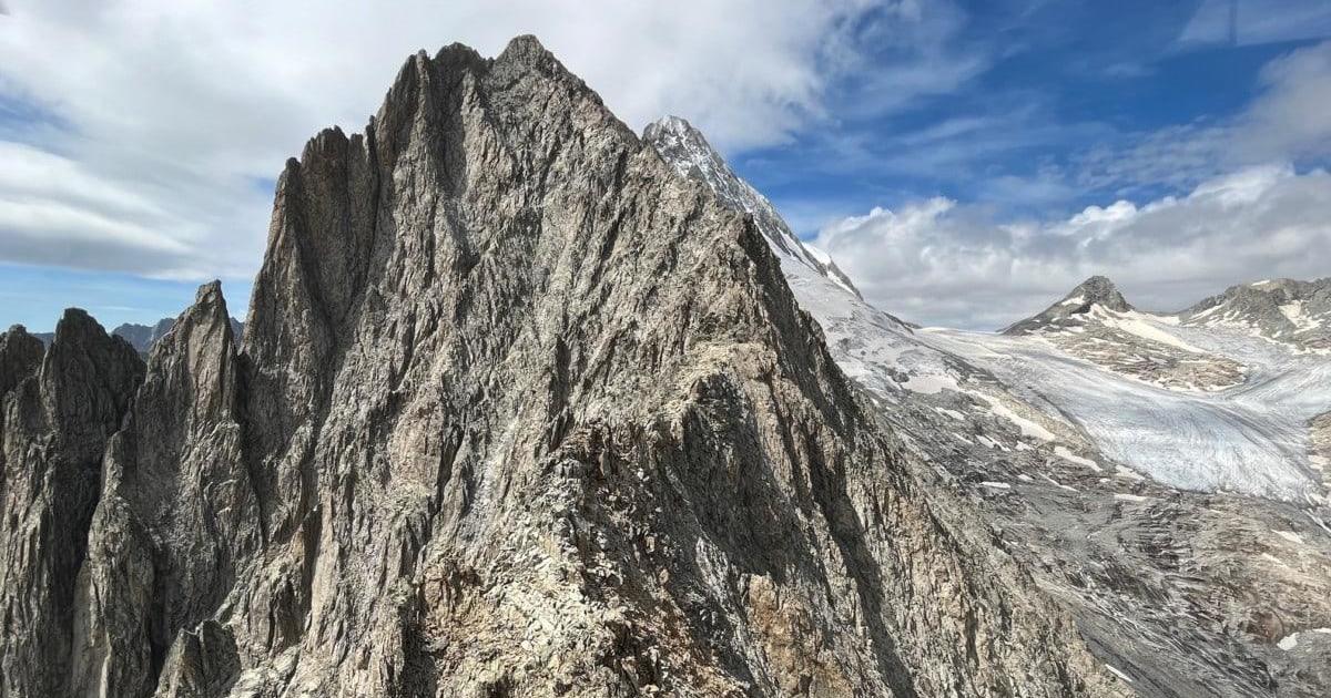 Височинни падания и свлачища убиха 6 алпинисти в швейцарските Алпи, съобщи полицията