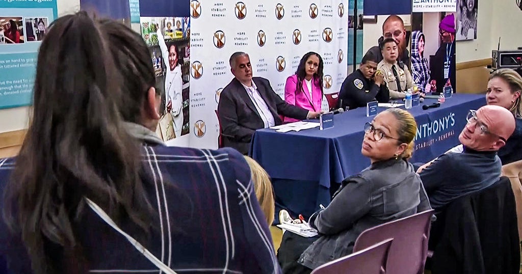 SF DA Jenkins meets with blightweary Tenderloin residents at town hall SF DA Jenkins meets with blightweary Tenderloin residents at town hall