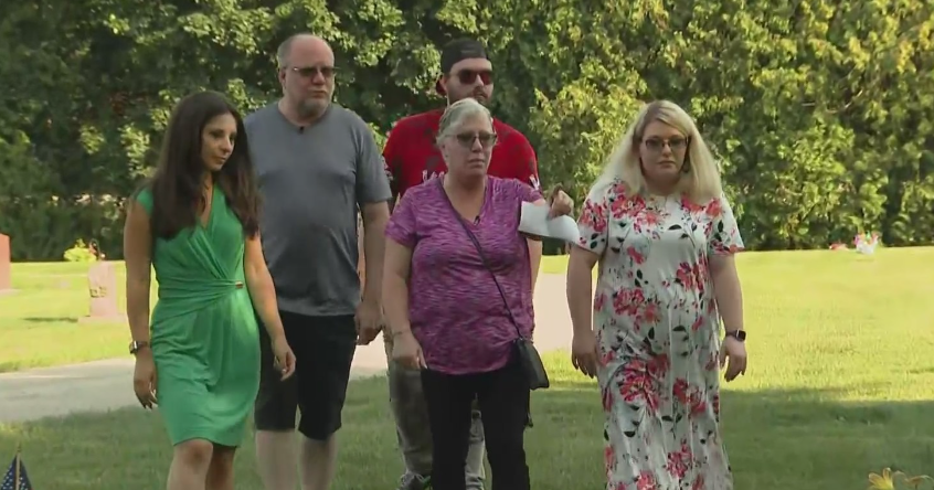 Family paid over 1500 for matriarchs headstone a year and a half ago but it has never come