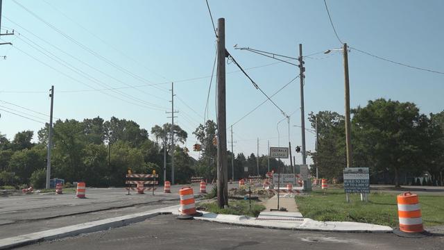 utility-pole-at-novi-road-construction.jpg 