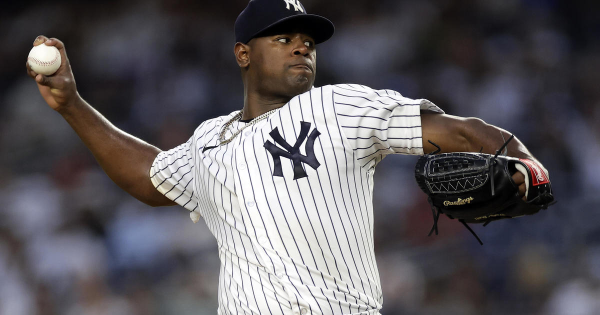 Luis Severino leaves with left side injury as Yankees lose to
