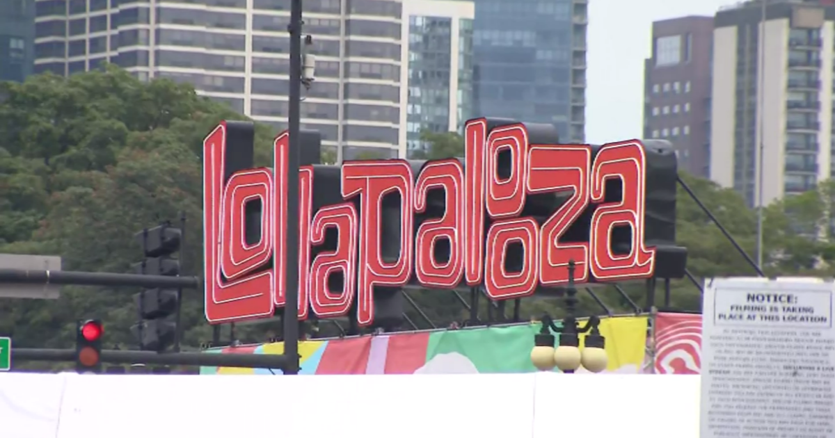 Street closures underway ahead of Lollapalooza in Grant Park - CBS