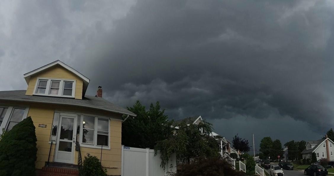 Strong storms knock down trees, power across Maryland - CBS Baltimore