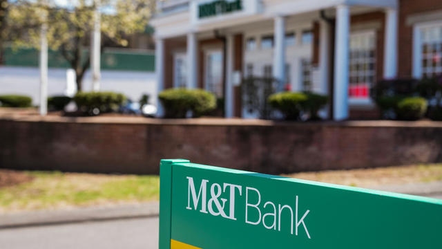 M&T Bank Branches Ahead Of Earnings Figures 