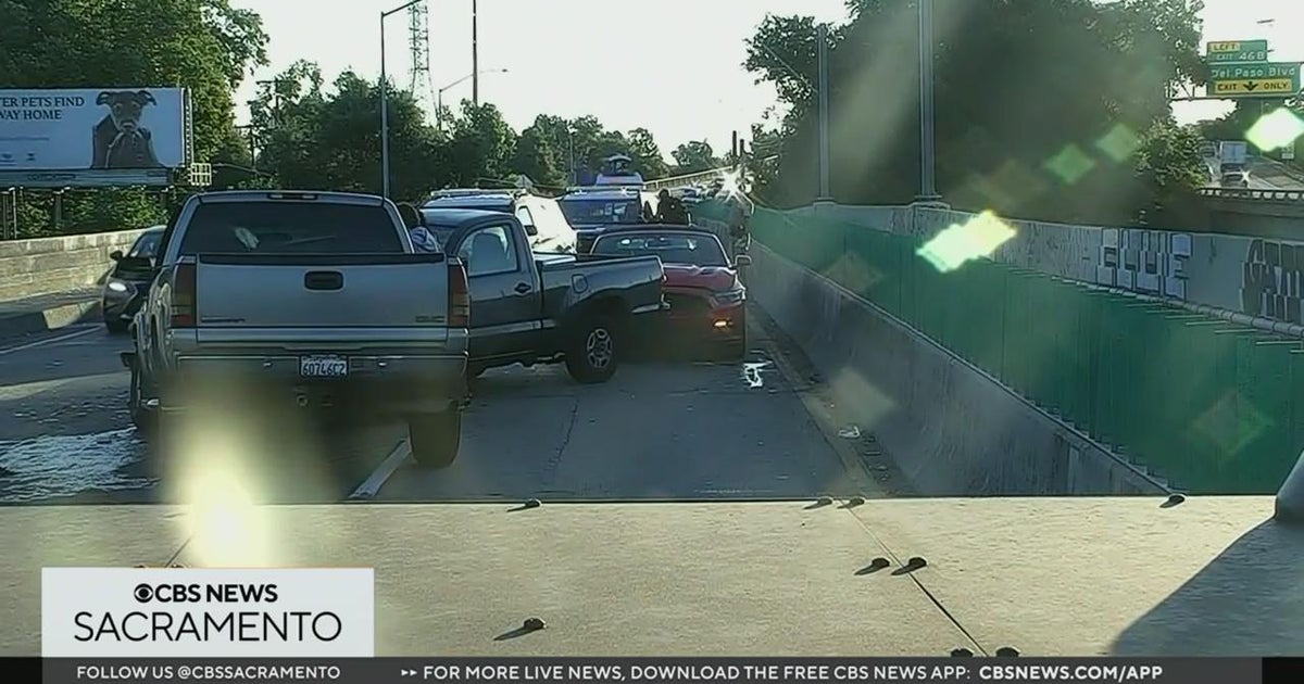Wrong-way crash on Highway 160 clogs morning commute traffic in Sacramento
