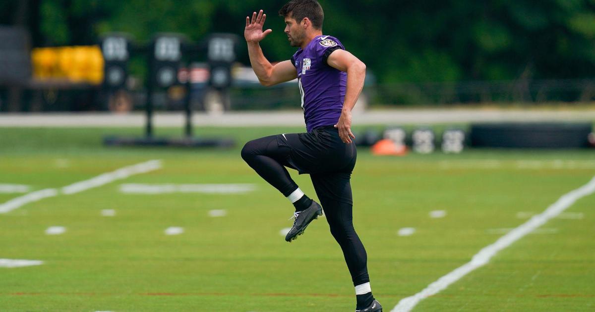 Ravens kicker Justin Tucker is here kicking 70-yard field goals again